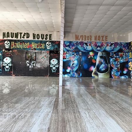马图拉 Krishna Fun Land酒店 外观 照片