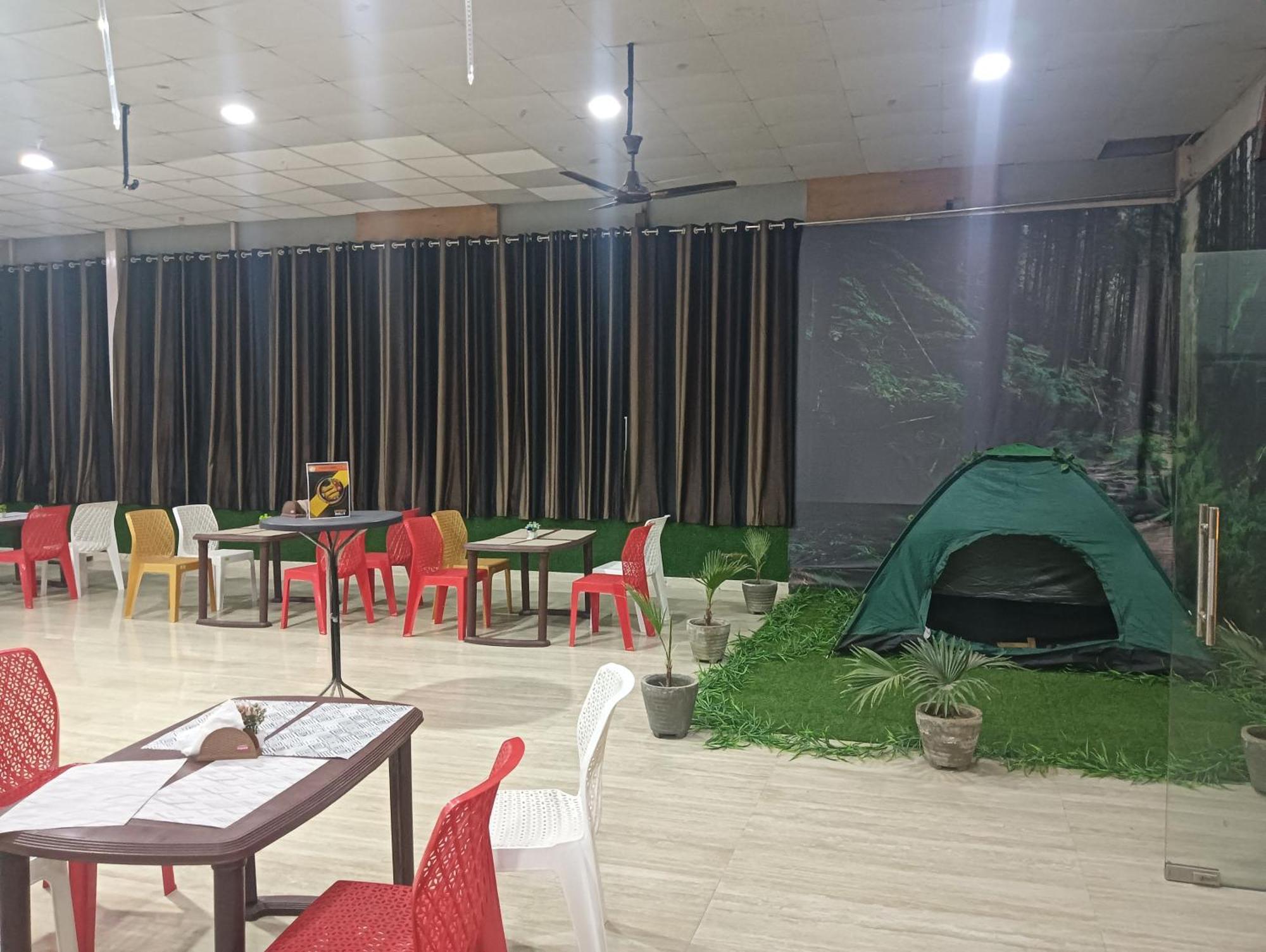 马图拉 Krishna Fun Land酒店 外观 照片